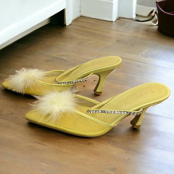 NEW RAYE Duke Heel Mesh Feather pompom Crystal Embellished Strap Pale Yellow 9.5 - Picture 8 of 10